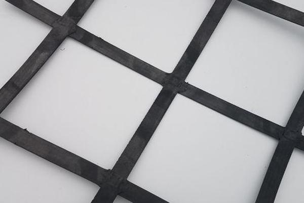 雙向土工格柵：縱橫向受力區別揭秘